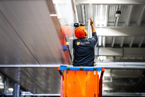 Bedrijfsdeurservice: Snelle reparatie voor minimale stilstand